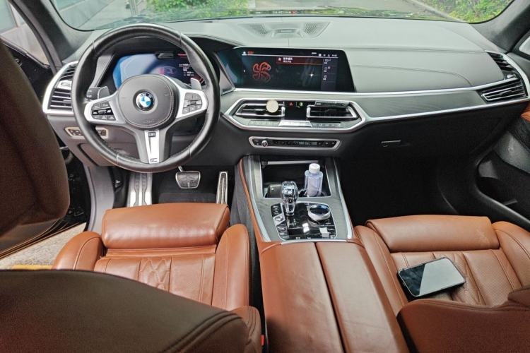 Used BMW X7 2019 xDrive40i Executive Model M Sport Package Center Console