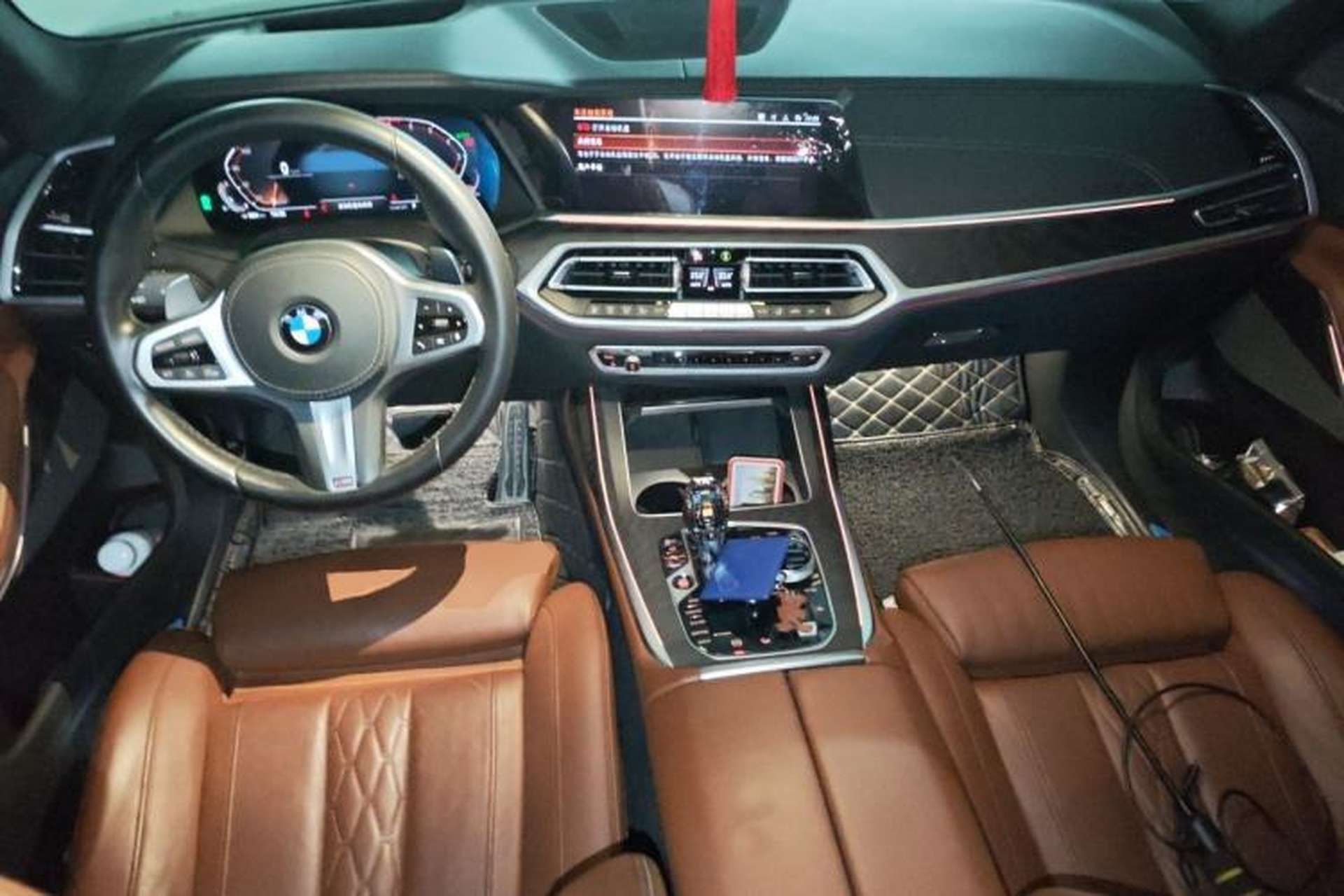 Used BMW X7 2019 xDrive40i Luxury M Sport Package Center Console