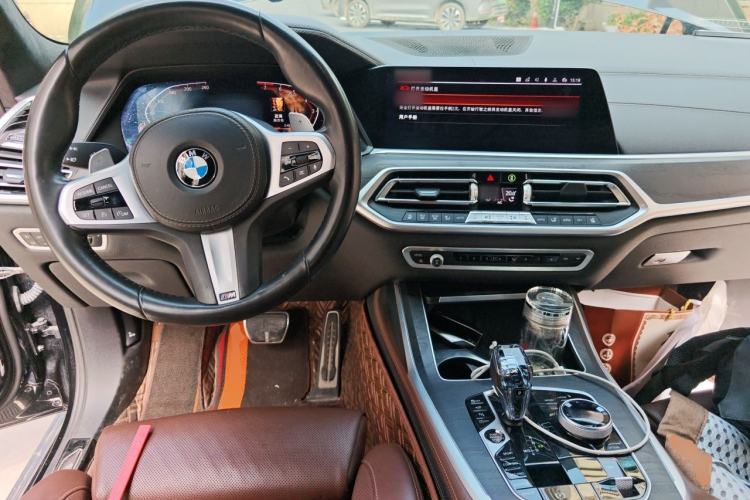 Used BMW X7 2019 xDrive40i Luxury M Sport Package Center Console