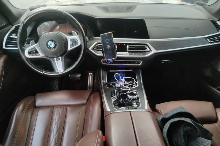 Used BMW X7 2019 xDrive40i Luxury M Sport Package Center Console