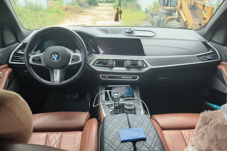 Used BMW X7 2019 xDrive40i Luxury M Sport Package Center Console