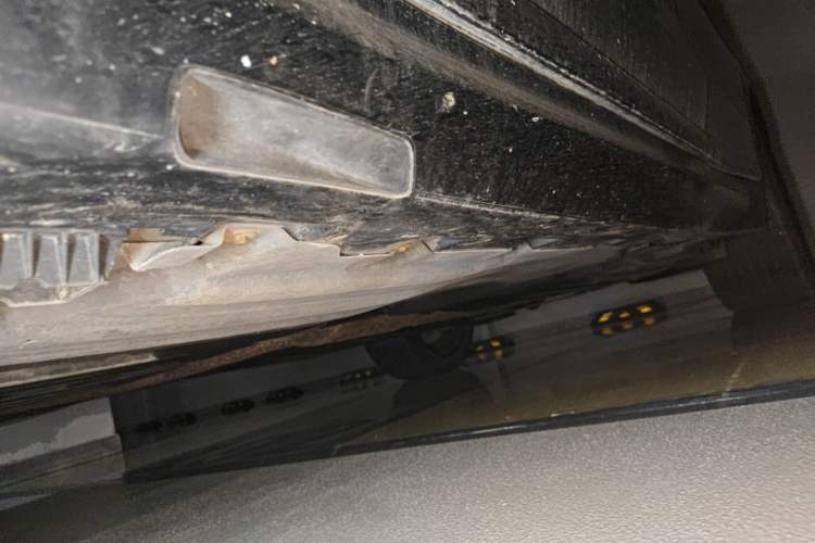 Used BMW X7  Chassis Front Left