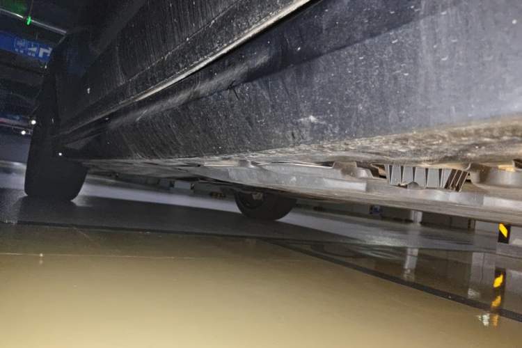 Used BMW X7  Chassis Rear Left
