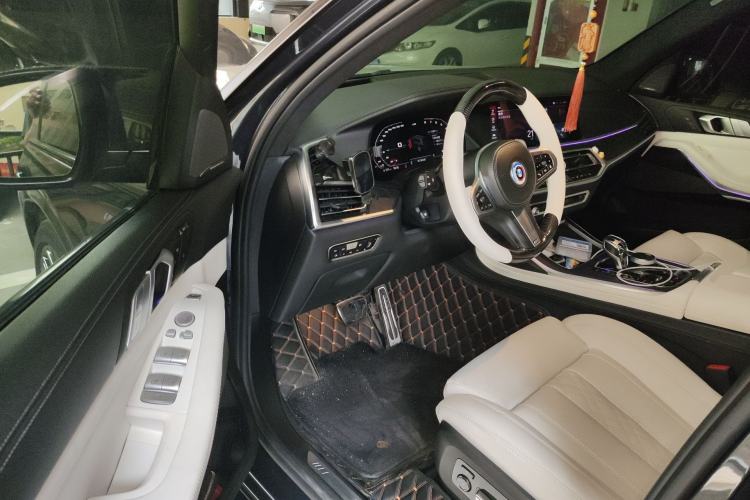 Used BMW X7 2019 xDrive40i Luxury M Sport Package Driver Seat