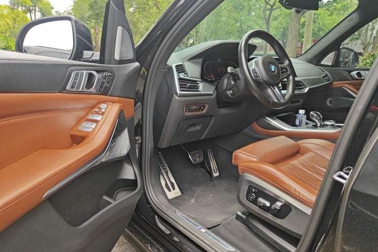 Used BMW X7 2019 xDrive40i Executive Model M Sport Package Driver Seat