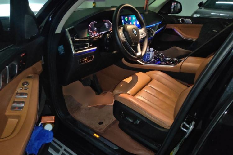Used BMW X7  Driver Seat