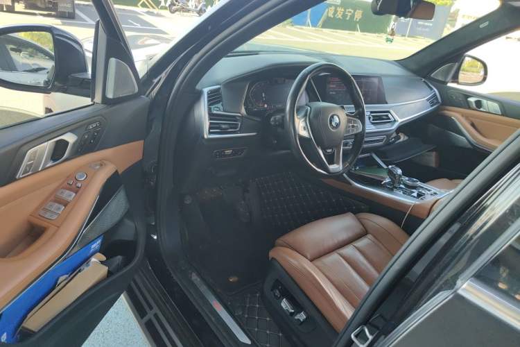 Used BMW X7 2019 xDrive40i Personalized Limited Edition Luxury Package Driver Seat