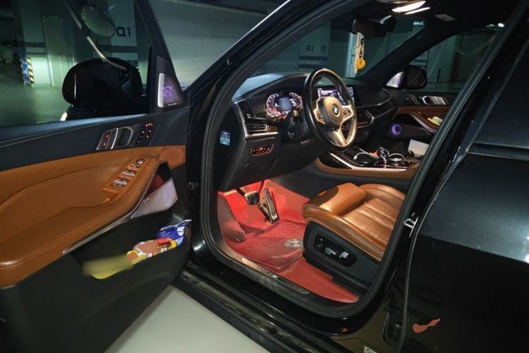 Used BMW X7  Driver Seat
