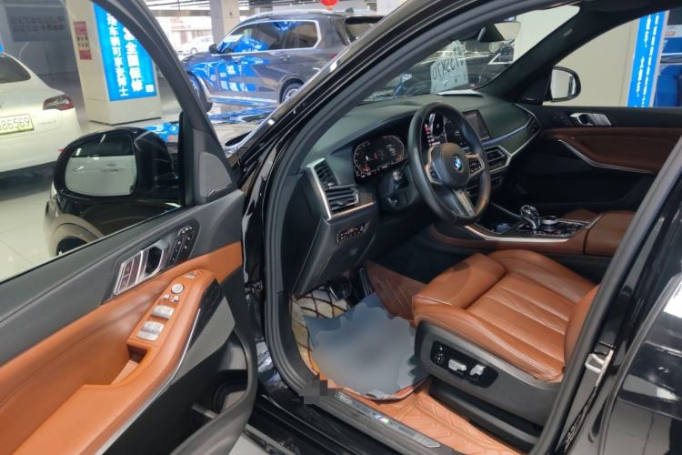 Used BMW X7 2019 xDrive40i Luxury M Sport Package Driver Seat