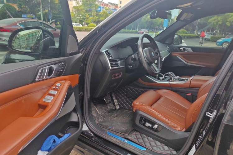 Used BMW X7 2019 xDrive40i Luxury M Sport Package Driver Seat