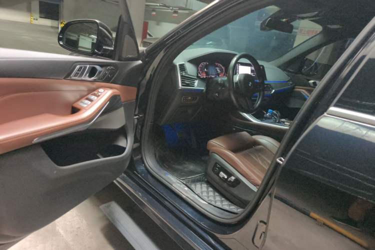 Used BMW X7 2019 xDrive40i Luxury M Sport Package Driver Seat