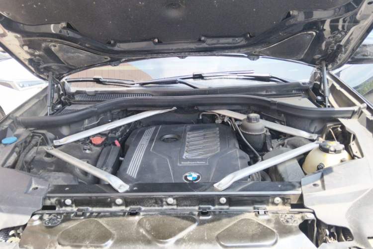 Used BMW X7 2019 xDrive40i Luxury Package with Leading Features Engine Bay