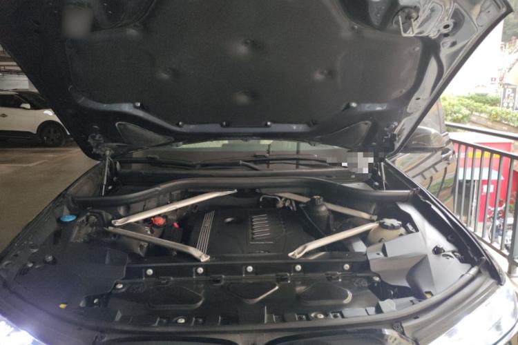 Used BMW X7 2019 xDrive40i Luxury M Sport Package Engine Bay