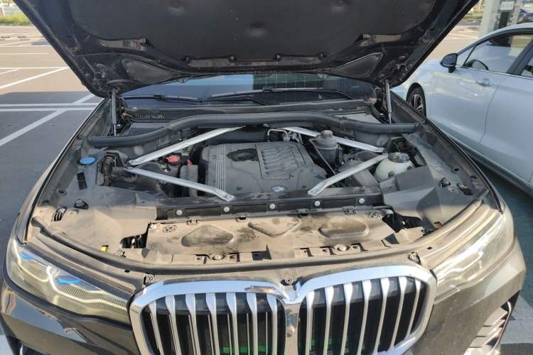 Used BMW X7 2019 xDrive40i Personalized Limited Edition Luxury Package Engine Bay