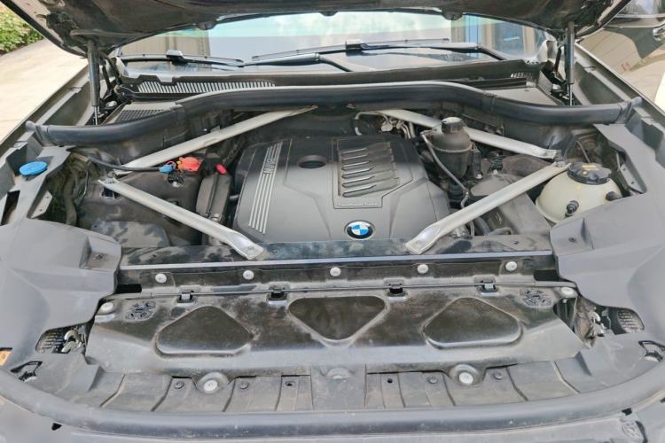 Used BMW X7 2019 xDrive40i Luxury M Sport Package Engine Bay