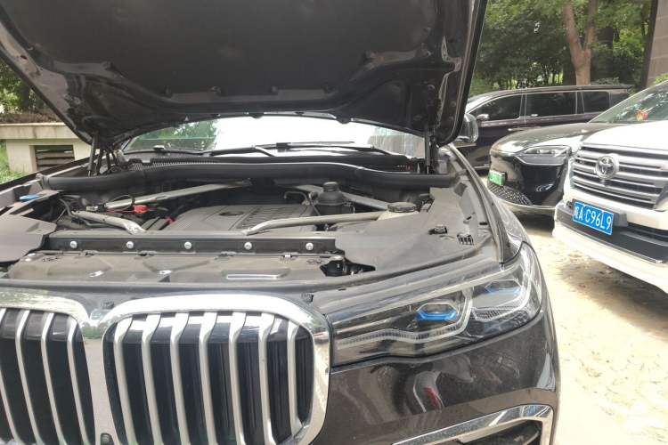 Used BMW X7 2019 xDrive40i Executive Model M Sport Package Engine Bay Left