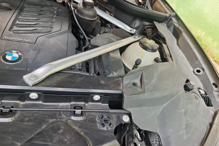Used BMW X7 2019 xDrive40i Luxury M Sport Package Engine Bay Left