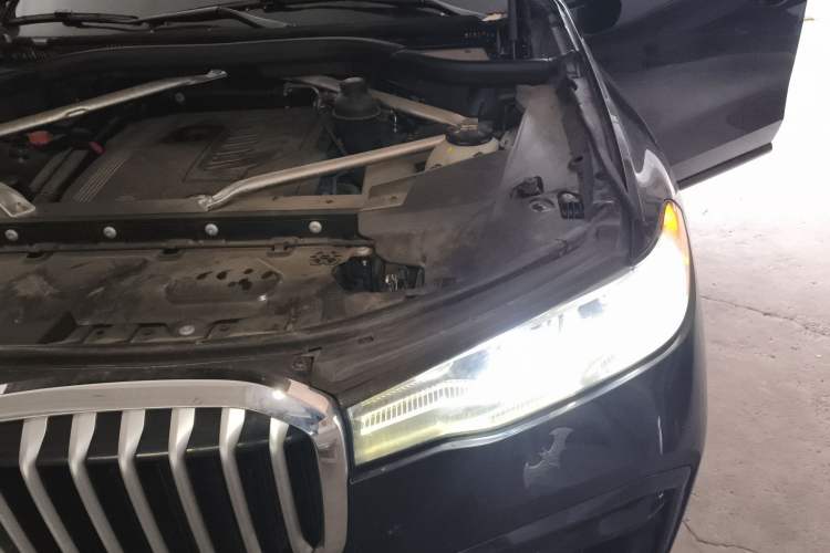 Used BMW X7 2019 xDrive40i Luxury M Sport Package Engine Bay Left