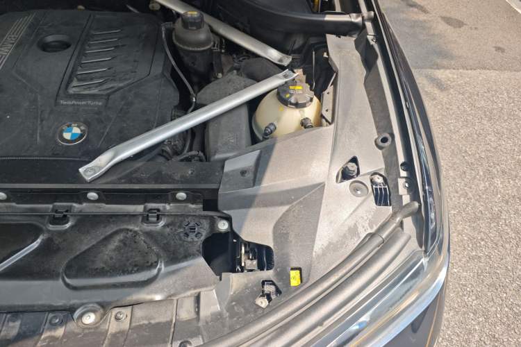 Used BMW X7 2019 xDrive40i Luxury M Sport Package Engine Bay Left
