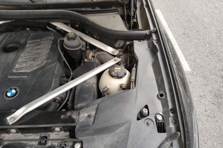 Used BMW X7 2019 xDrive40i Luxury M Sport Package Engine Bay Left