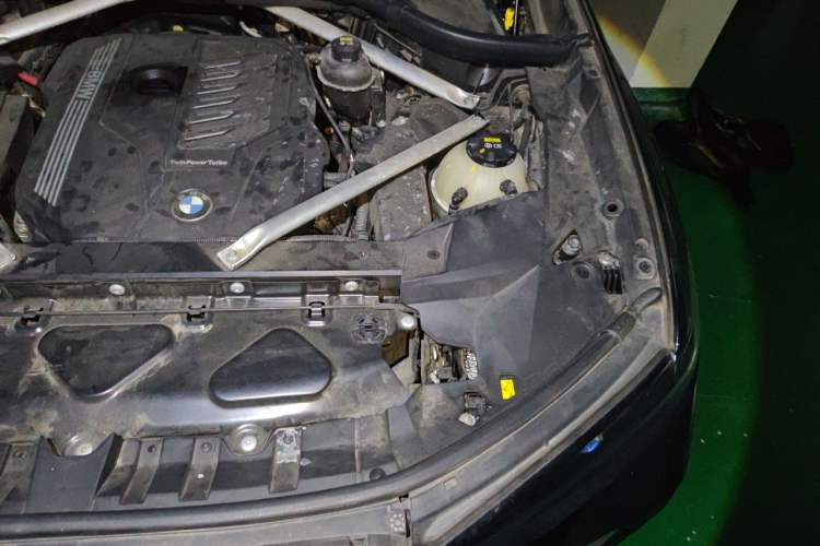 Used BMW X7 2019 xDrive40i Luxury M Sport Package Engine Bay Left