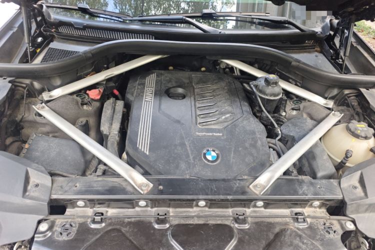 Used BMW X7 2019 xDrive40i Luxury Package with Leading Features Engine Bay
