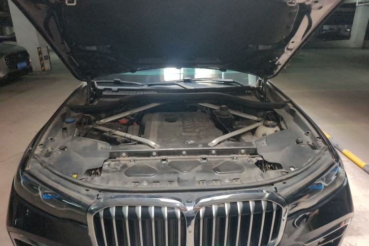 Used BMW X7 2019 xDrive40i Luxury M Sport Package Engine Bay