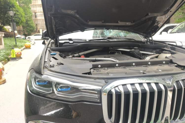 Used BMW X7 2019 xDrive40i Executive Model M Sport Package Engine Bay Right