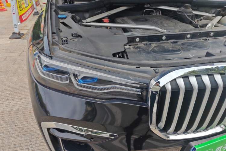 Used BMW X7 2019 xDrive40i Luxury M Sport Package Engine Bay Right