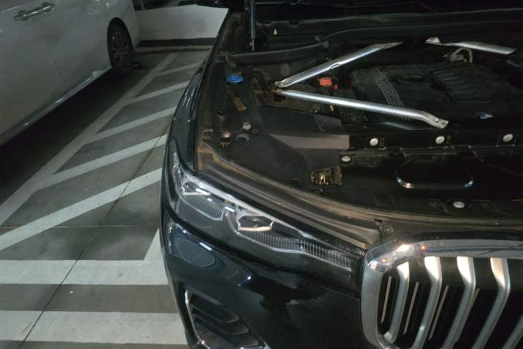 Used BMW X7 2019 xDrive40i Luxury Package with Leading Features Engine Bay Right