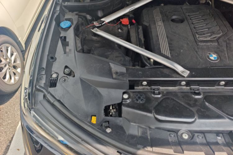 Used BMW X7 2019 xDrive40i Luxury M Sport Package Engine Bay Right