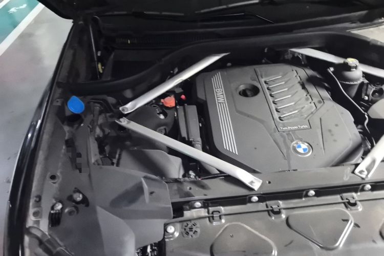 Used BMW X7 2019 xDrive40i Luxury M Sport Package Engine Bay Right