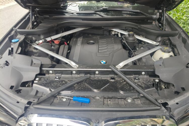 Used BMW X7 2019 xDrive40i Luxury Package with Leading Features Engine Bay