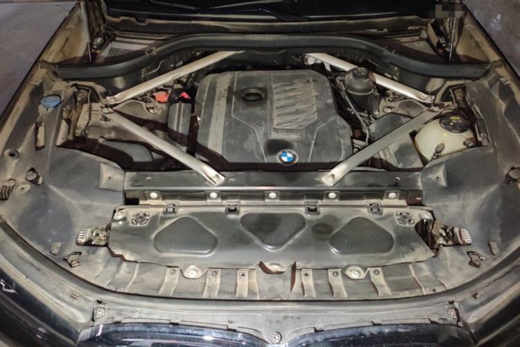 Used BMW X7 2019 xDrive40i Luxury Package with Leading Features Engine Bay