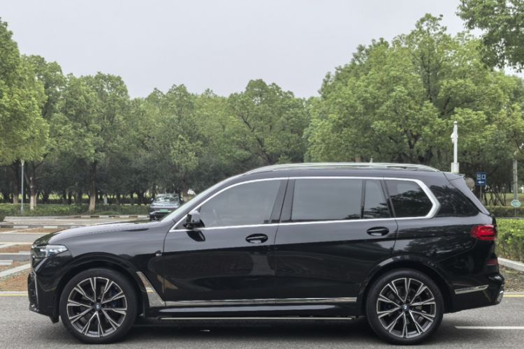 Used BMW X7 2019 xDrive40i Executive Model M Sport Package Exterior 1
