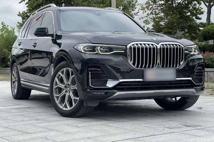 Used BMW X7 2019 xDrive40i Luxury Package with Leading Features Exterior 2