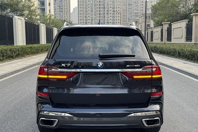 Used BMW X7 2019 xDrive40i Luxury M Sport Package Exterior 4