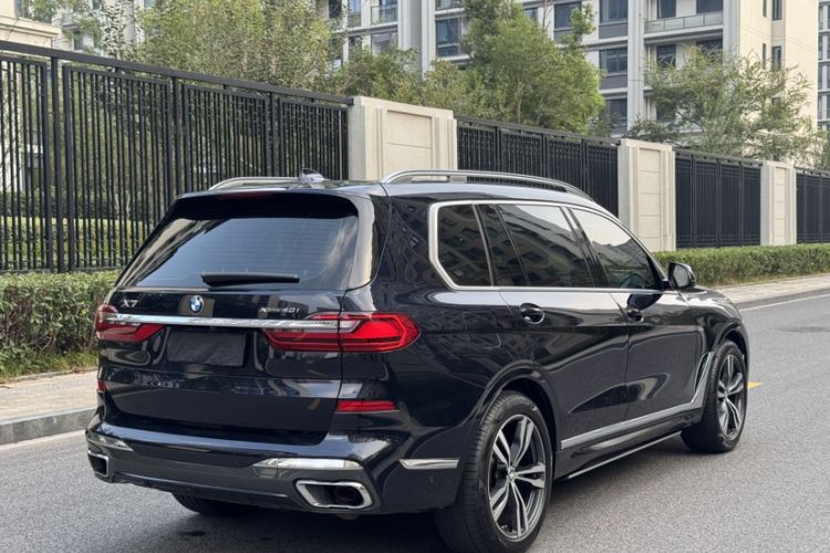 Used BMW X7 2019 xDrive40i Luxury M Sport Package Exterior 5
