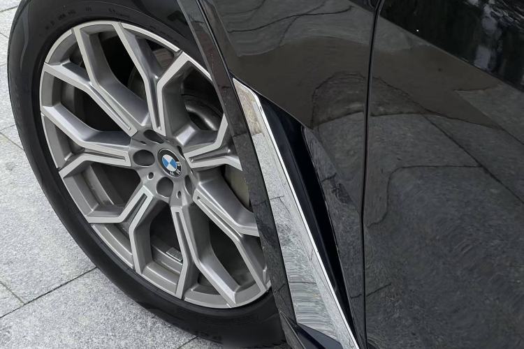 Used BMW X7 2019 xDrive40i Luxury Package with Leading Features Exterior 6