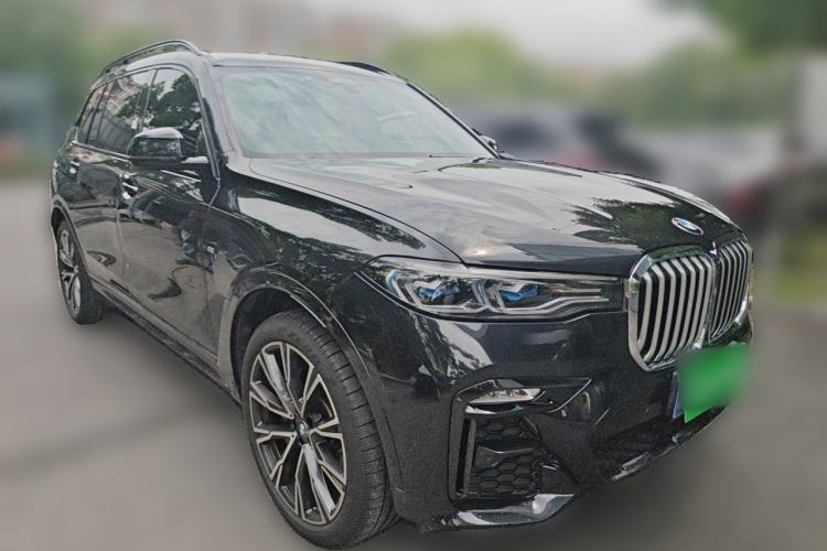 Used BMW X7 2019 xDrive40i Executive Model M Sport Package Front Right 45 Deg