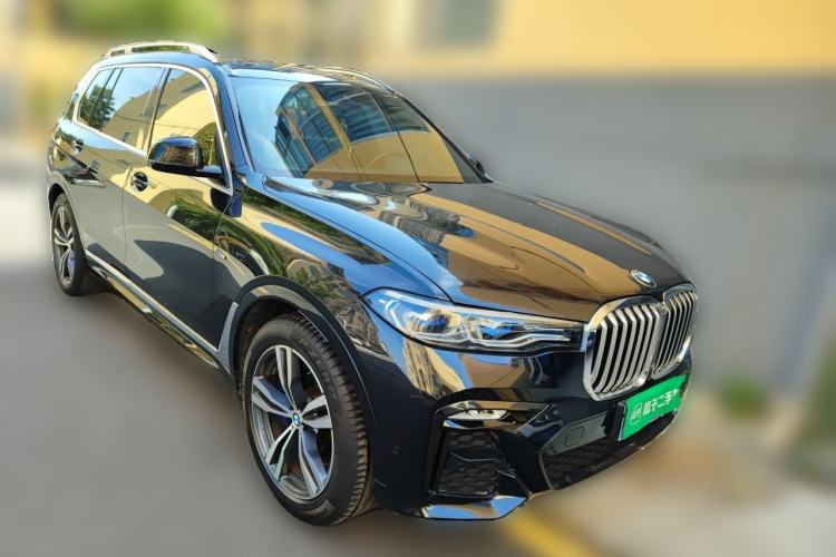 Used BMW X7 2019 xDrive40i Luxury M Sport Package Front Right 45 Deg