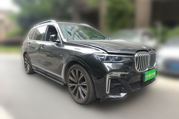 Used BMW X7 2019 xDrive40i Executive Model M Sport Package Front Right 45 Deg