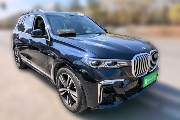 Used BMW X7 2019 xDrive40i Luxury M Sport Package Front Right 45 Deg