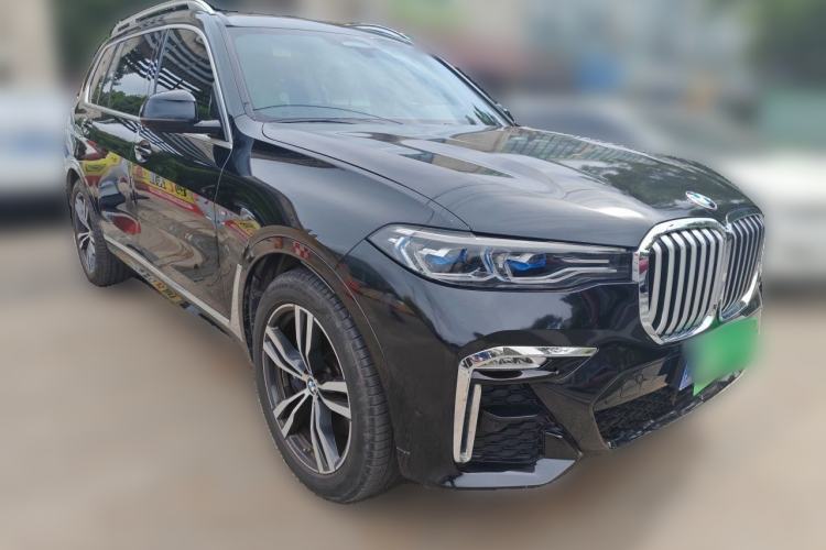 Used BMW X7 2019 xDrive40i Luxury M Sport Package Front Right 45 Deg