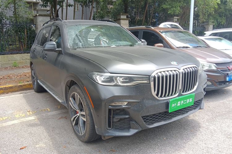 Used BMW X7  Front Right 45 Deg