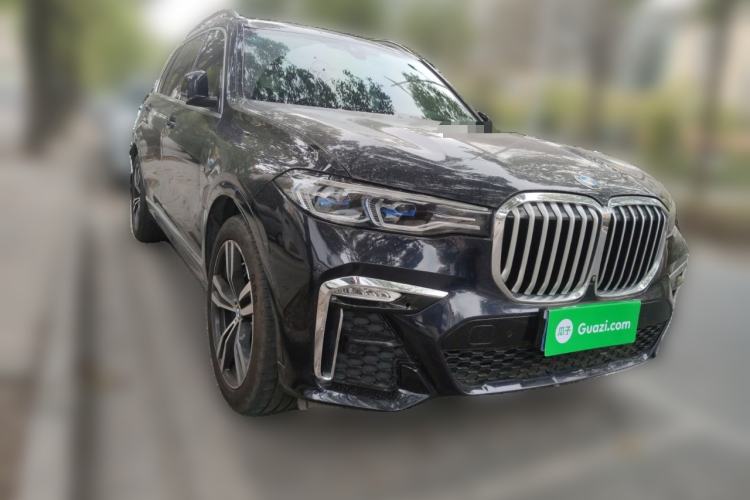 Used BMW X7 2019 xDrive40i Luxury M Sport Package Front Right 45 Deg