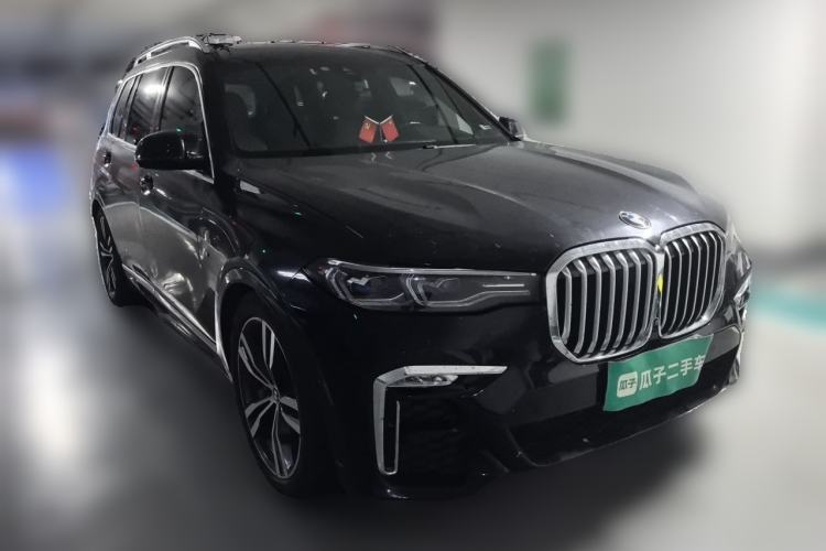 Used BMW X7 2019 xDrive40i Luxury M Sport Package Front Right 45 Deg