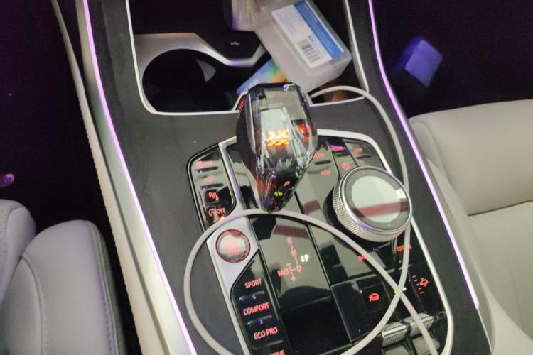 Used BMW X7 2019 xDrive40i Luxury M Sport Package Gear Lever