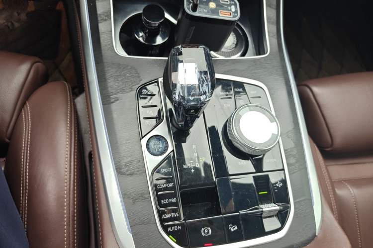 Used BMW X7 2019 xDrive40i Luxury M Sport Package Gear Lever