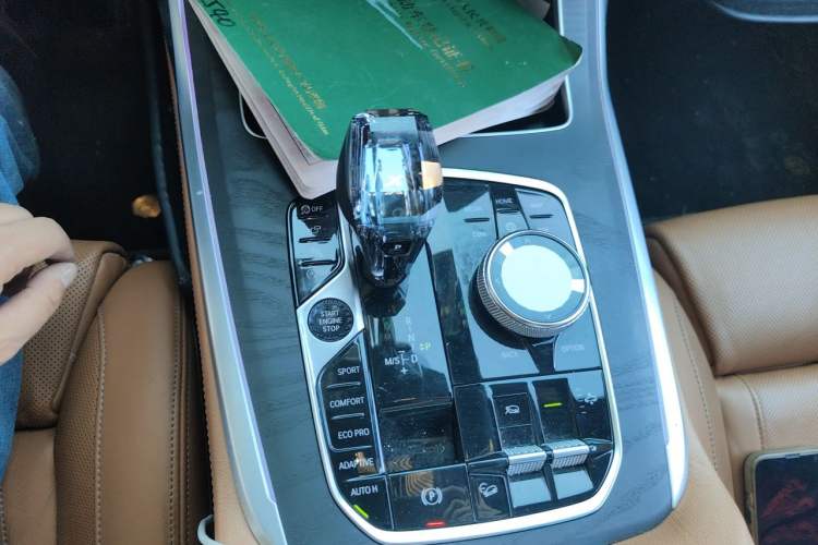 Used BMW X7 2019 xDrive40i Personalized Limited Edition Luxury Package Gear Lever